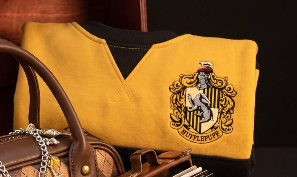 01_TOP-ao - Ao ni vang crest HUFFLEPUFF (cat tu anh set).jpg