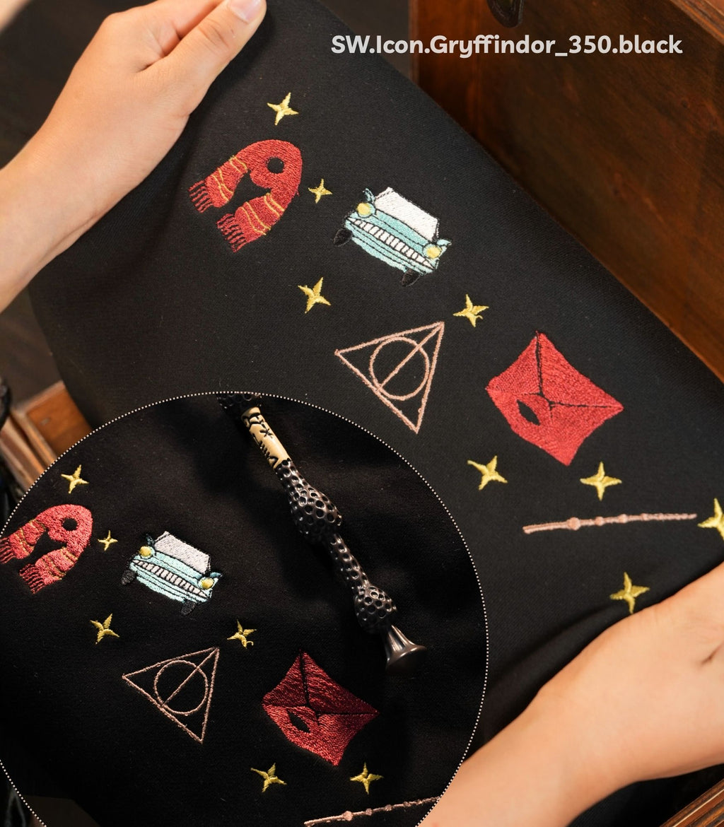 Magic Gift Set – Lion House Sweater 10 pieces (Black sweater + Wand + Glass pumpkin + Mini bag + Handbag)