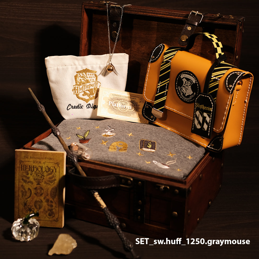 Magic Gift Set – 10-Piece Mezzanine Sweater (Gray Sweater + Wand + Glass Pumpkin + Mini Bag + Spell Book + Handbag)