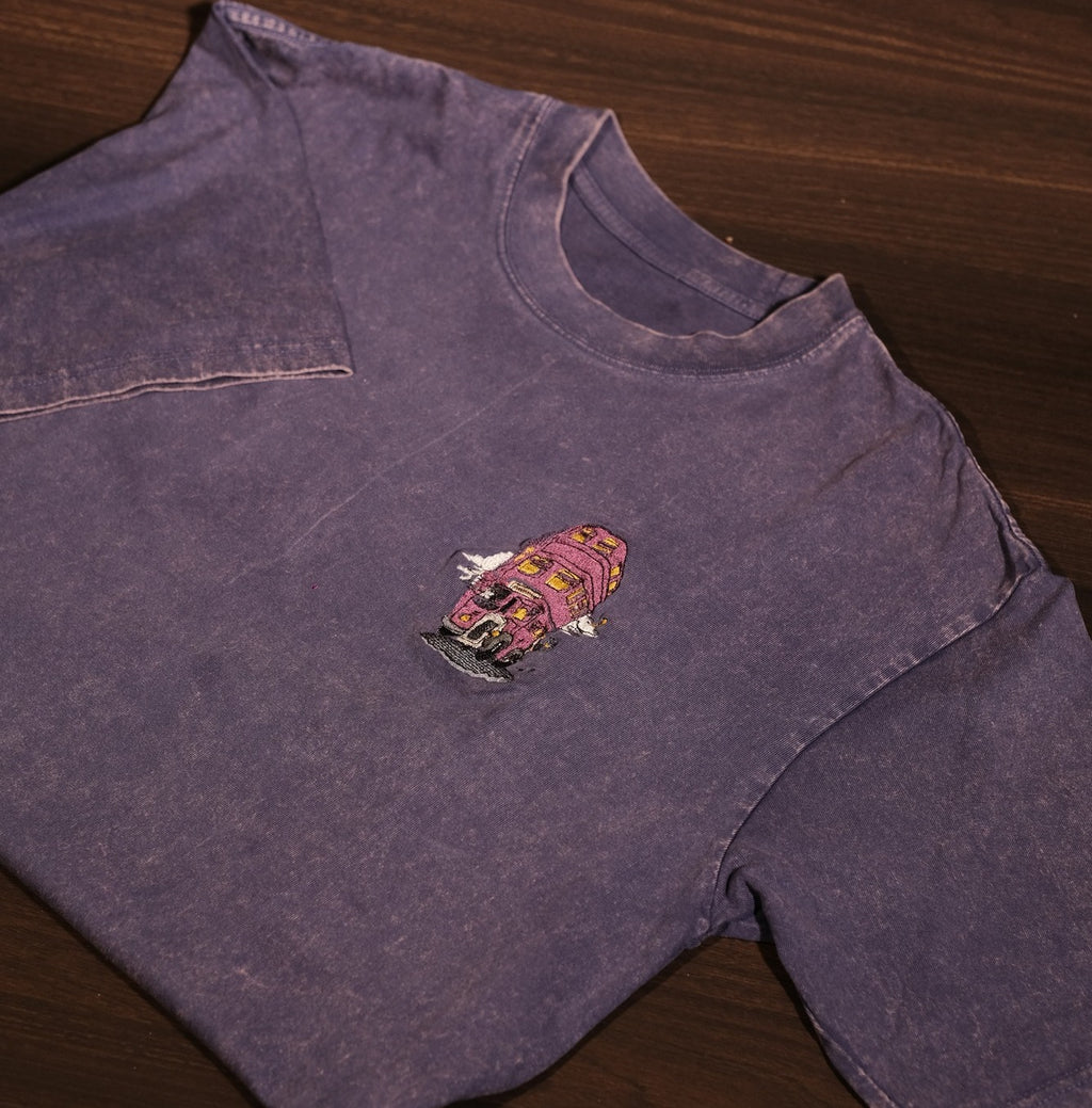 Knight Bus T-shirt - Purple 100% tie-dyed cotton