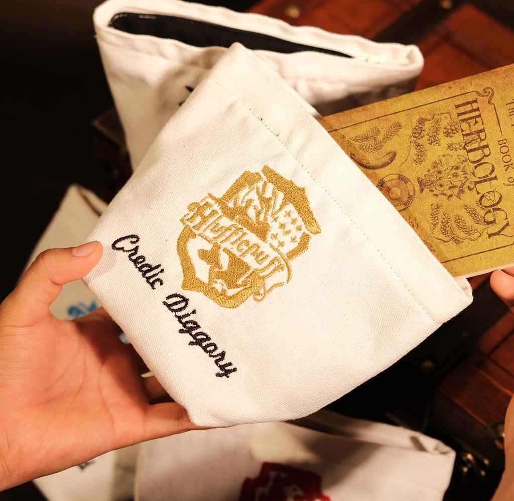 Accessories - Small magic bag embroidered with personal name