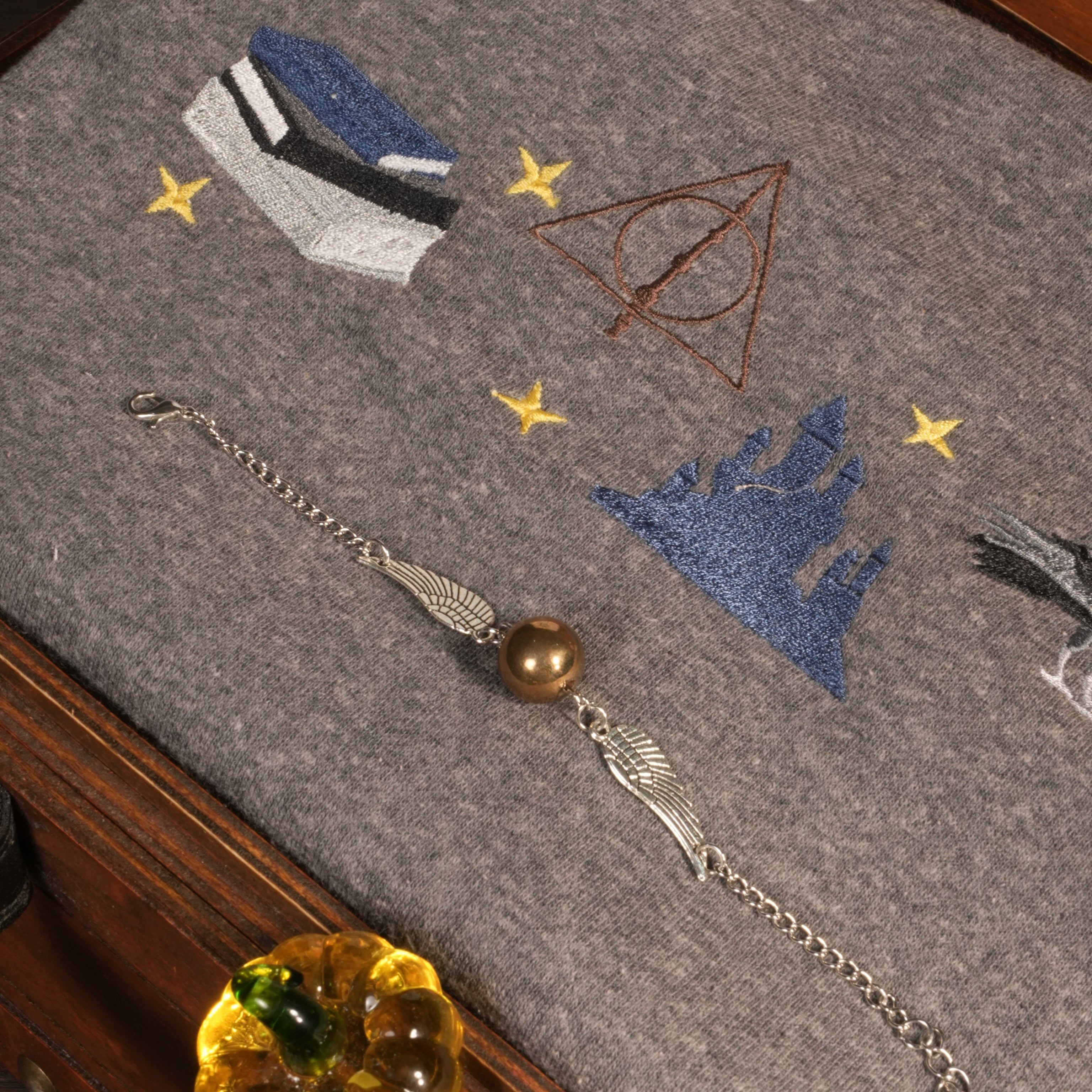 Magic Gift Set – 4-piece Bird House (Gray Sweater + Pencil Bag + Magic Pumpkin)