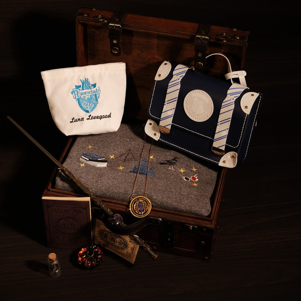 Magic Gift Set – Bird House 10 pieces (Gray Sweater + Wand + Glass Pumpkin + Mini Bag + Handbag + Spell Book))