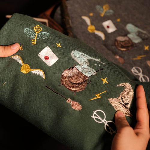 Magic Gift Set – Cauldron &amp; Hat 5 Piece (Teal Sweater, Wand, Large Pencil Bag)