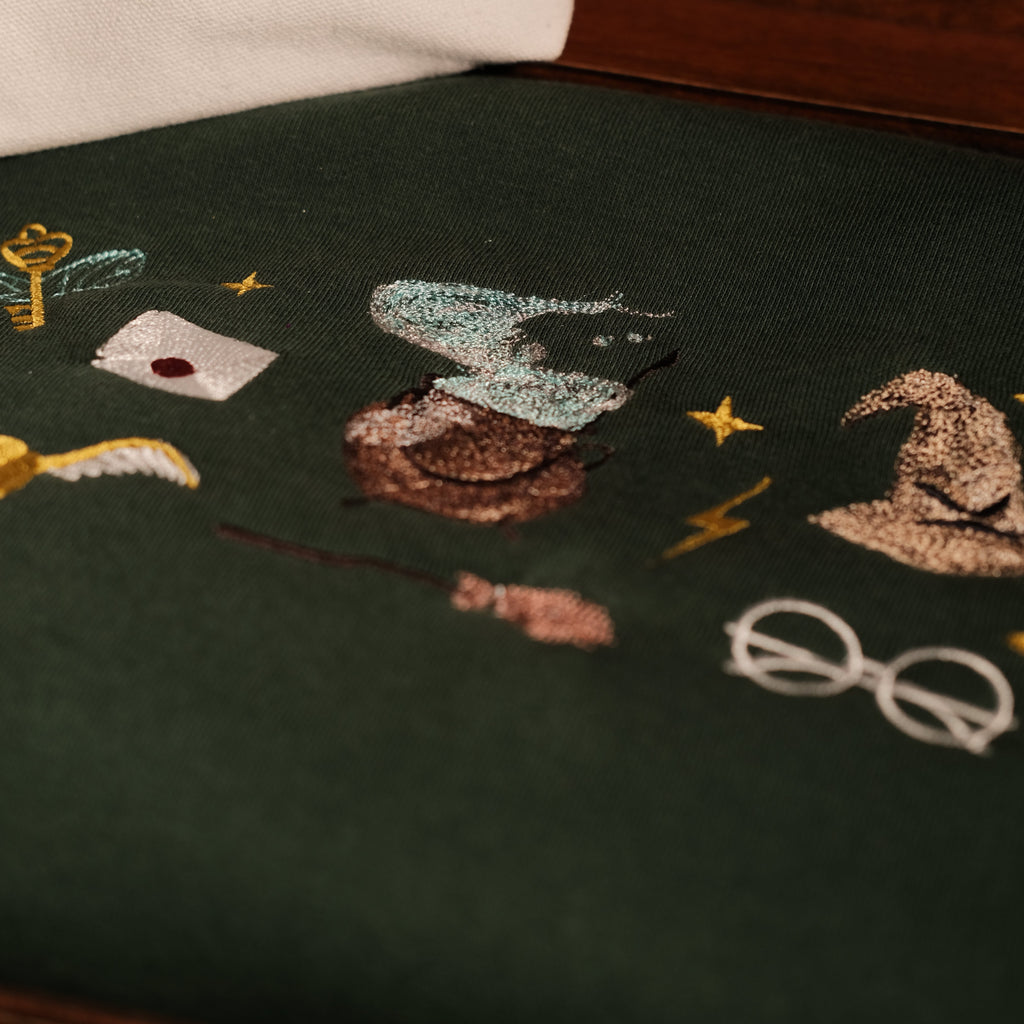 Magic Gift Set – Cauldron &amp; Hat 5 Piece (Teal Sweater, Wand, Large Pencil Bag)