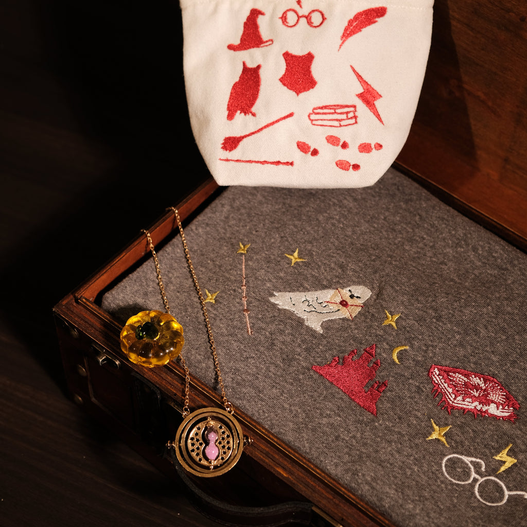 Magic Gift Set – Sweater Owl & MonsterBook 4 pieces (Gray Sweater + Pencil Bag + Magic Secret)