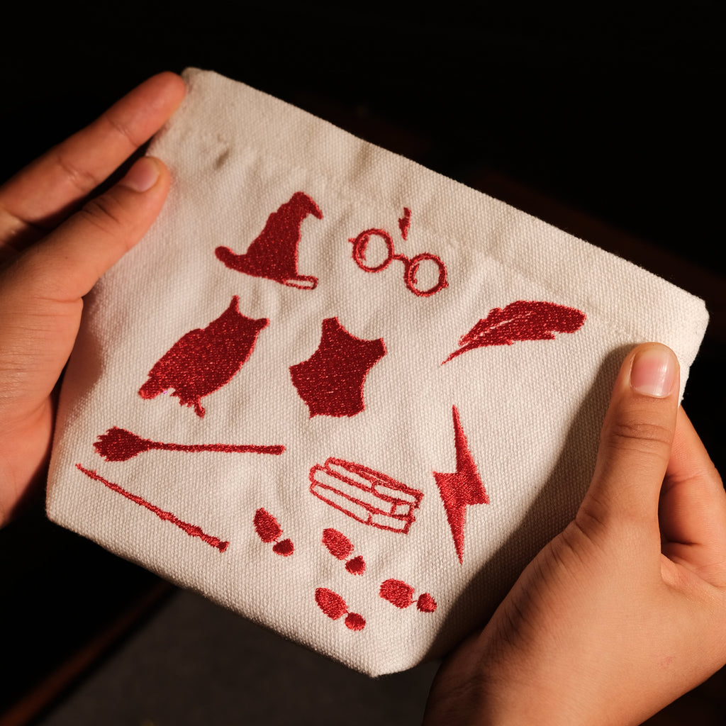 Magic Gift Set – Sweater Owl & MonsterBook 8 pieces (Gray Sweater + Wand + Glass Pumpkin + Magic Book + Mini Bag)