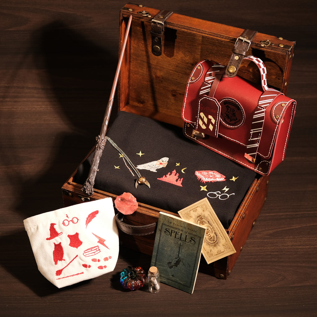 Magic Gift Set – Sweater Owl &amp; MonsterBook 10 pieces (Black Sweater + Wand + Glass Pumpkin + Magic Book + Mini Bag)