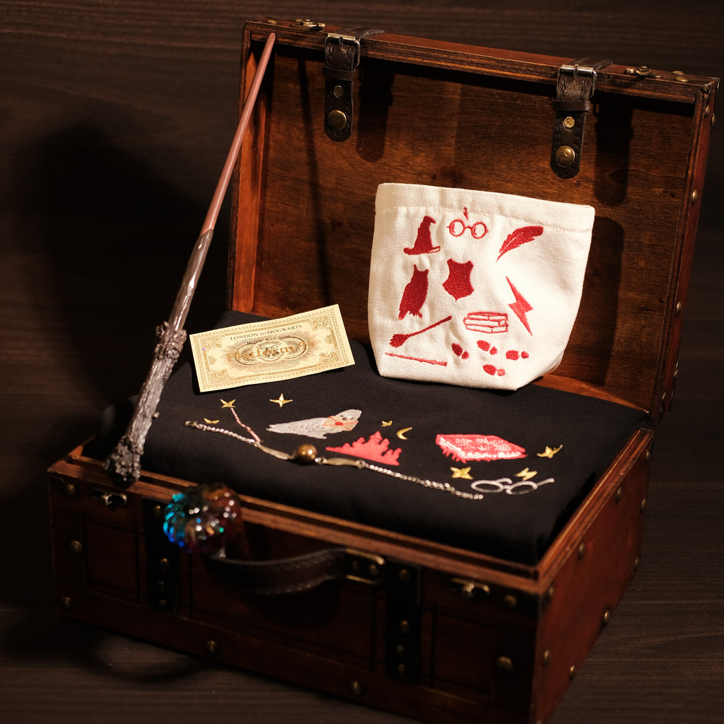 Magic Gift Set – Owl & MonsterBook 6-piece sweater (Black Sweater + Chopsticks + Glass Pumpkin + Mini Bag)