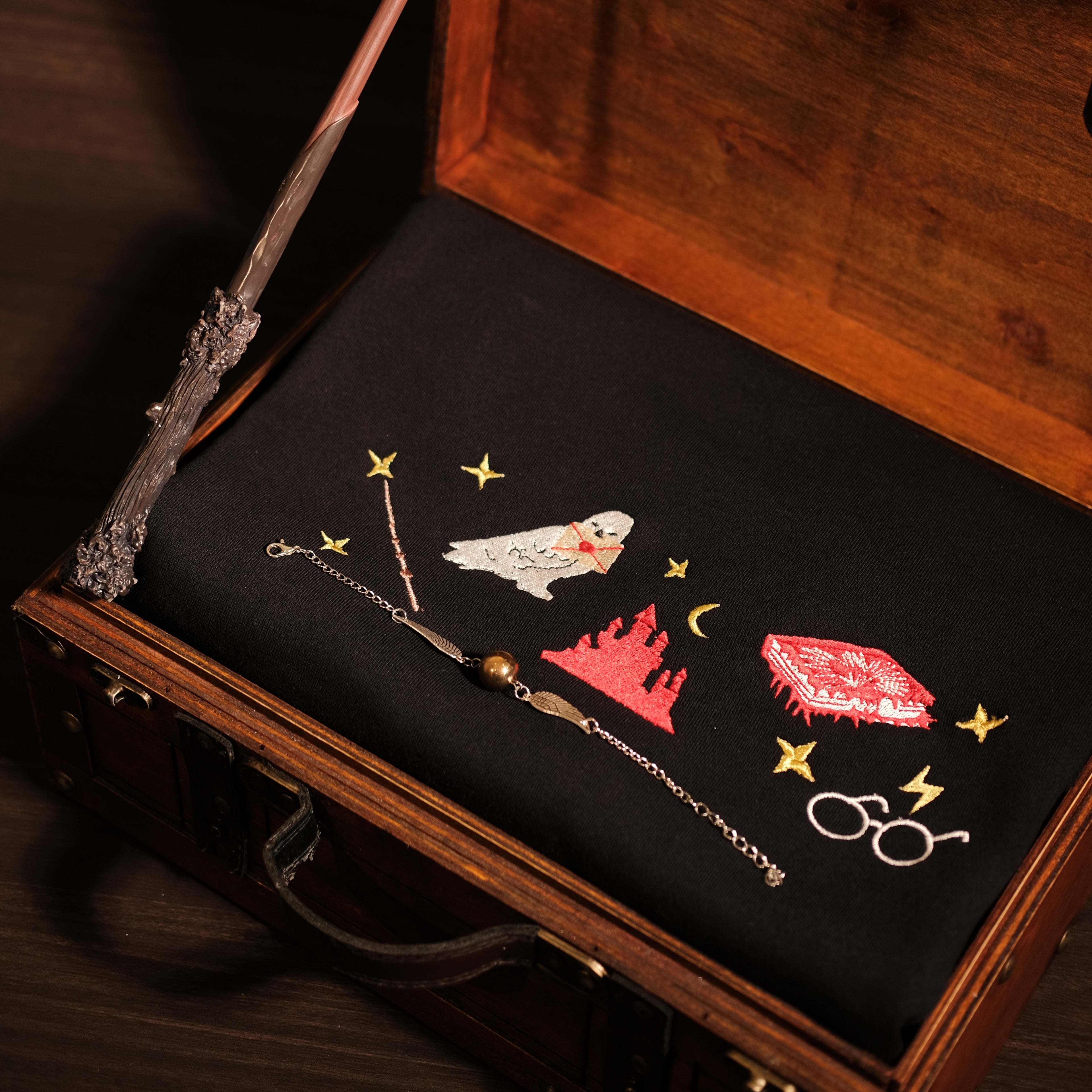 Magic Gift Set – Owl &amp; MonsterBook 3-piece sweater (Black Sweater + Wand)