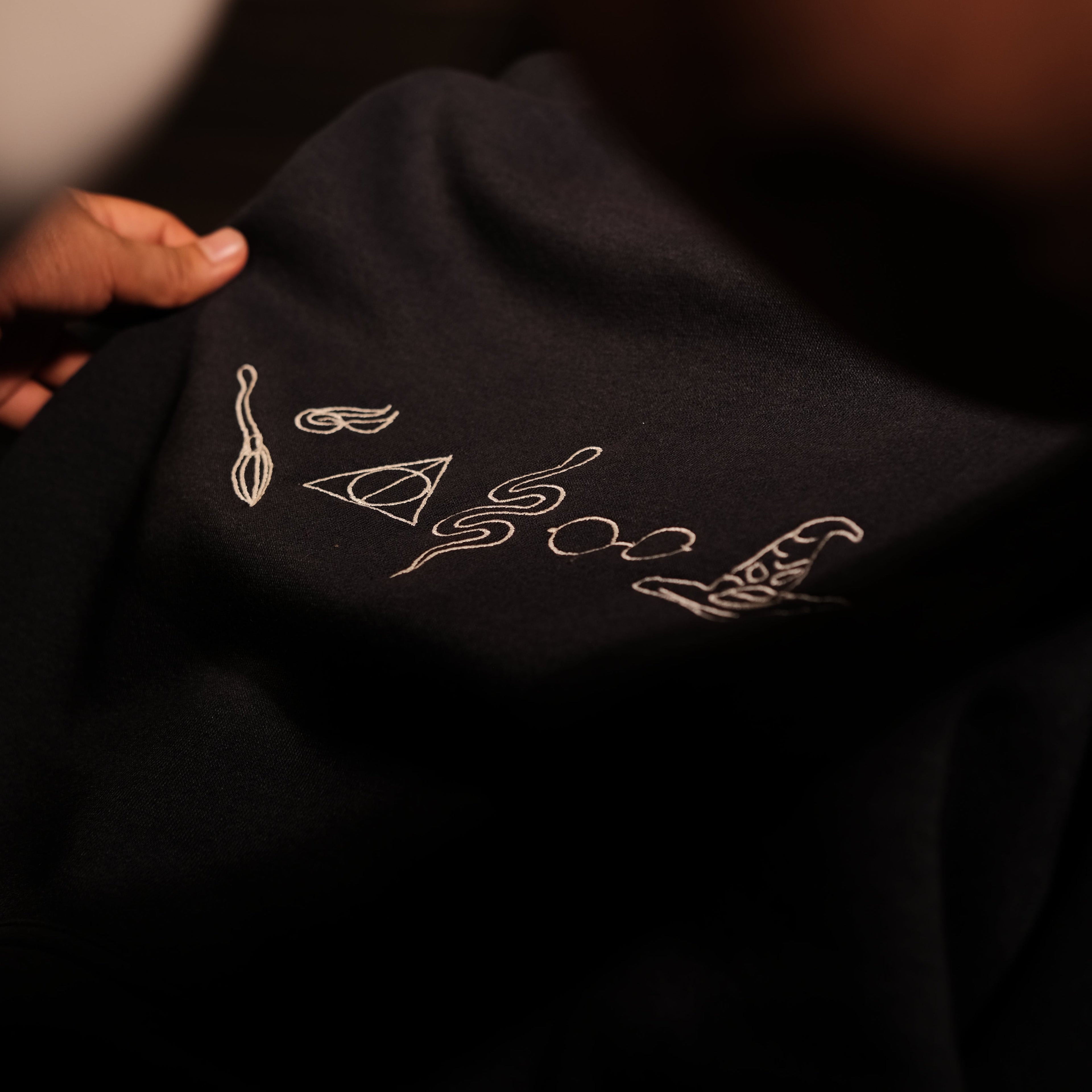 White Icon Birdhouse Sweater _SW_MG_Chillhood_W_IconBird 100% Cotton