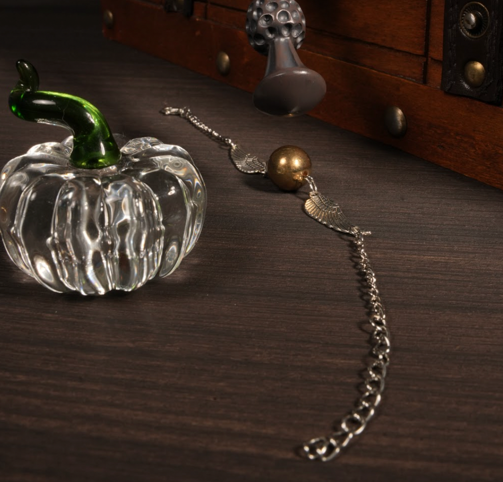 Magic Gift Set – 6-Piece Mezzanine (Black Shirt + Wand + Glass Pumpkin + Mini Bag)