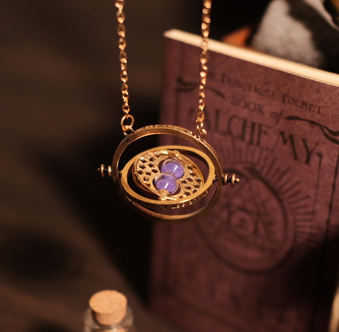 Magic Gift Set – Eagle House 10 Pieces (Navy Hoodie, Wand, Glass Pumpkin, Mini Bag, Spell Book, Handbag)