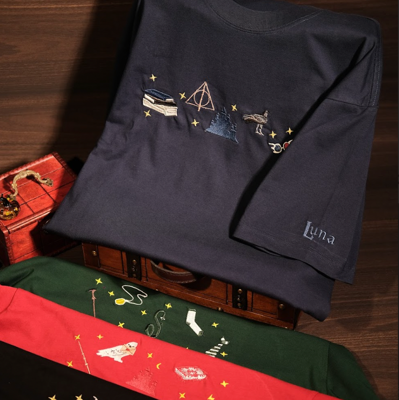 Áo cộc phù xuỷ, tặng hình thêu cá nhân trên tay áo