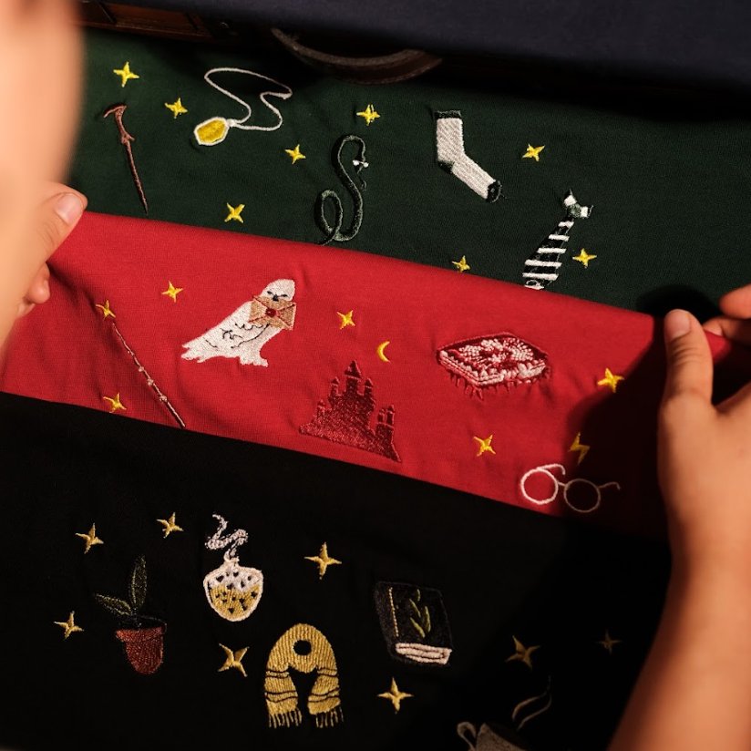 Áo cộc phù xuỷ, tặng hình thêu cá nhân trên tay áo