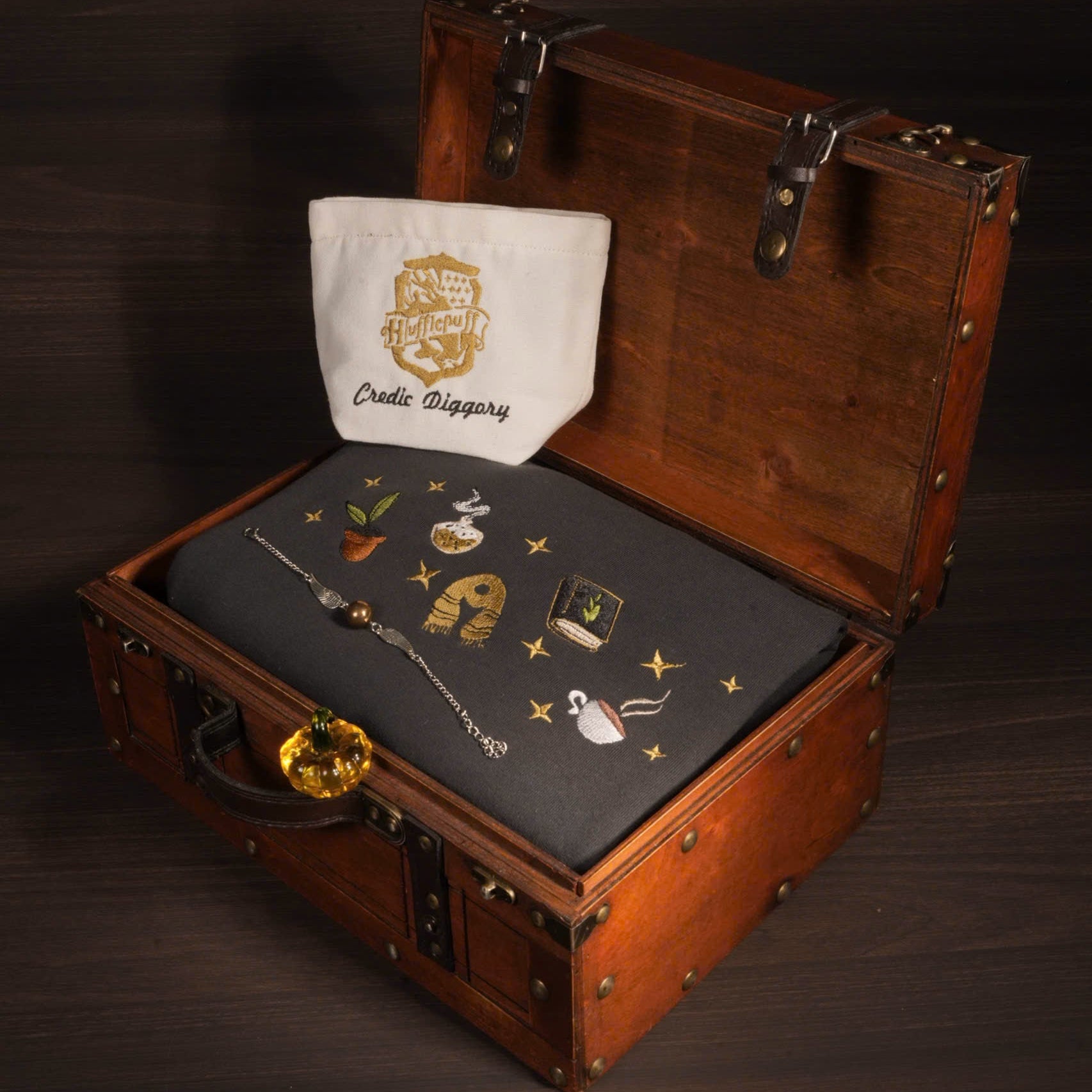 Badger House Magic Gift Set 4 Pieces (Black Sweater, Pencil Bag, Magic Pumpkin)